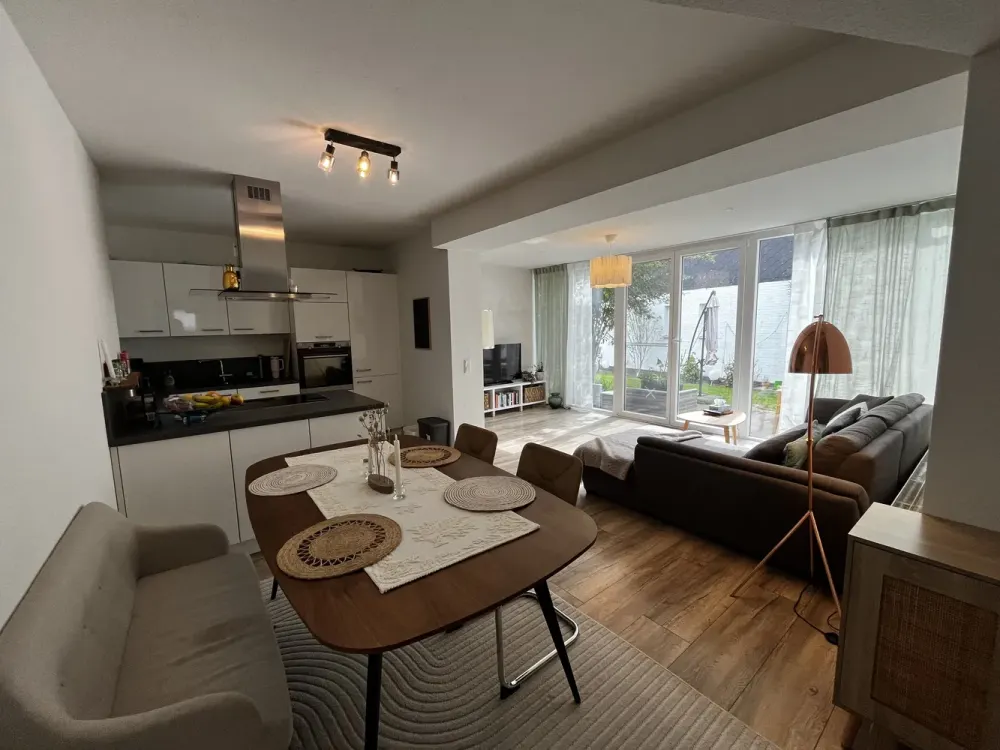 Helle 3,5-Zimmer-Wohnung in Bergisch Gladbach, Schildgen