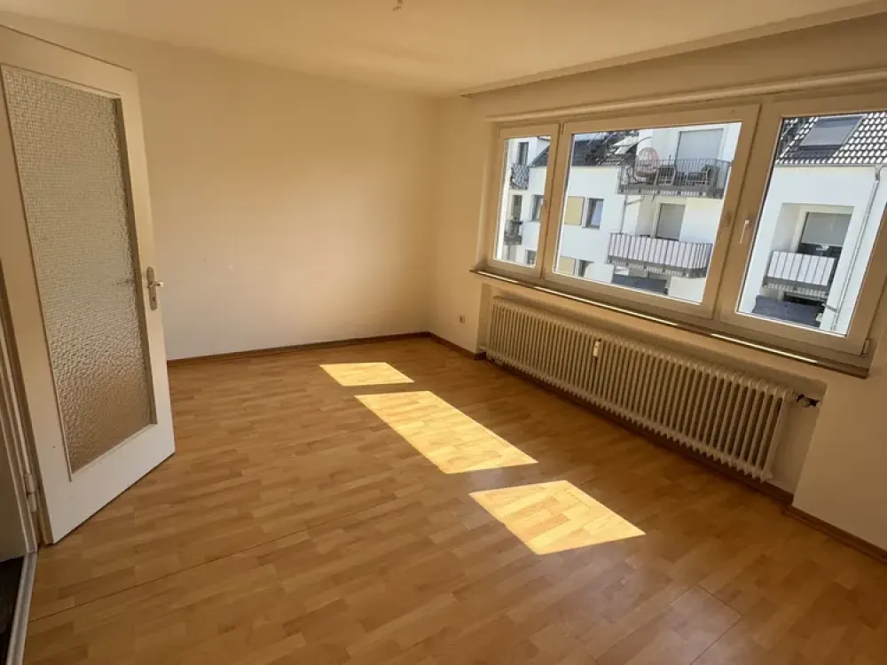 Schönes, helles 1 Zimmerappartement mit separater Küche in Münchingen