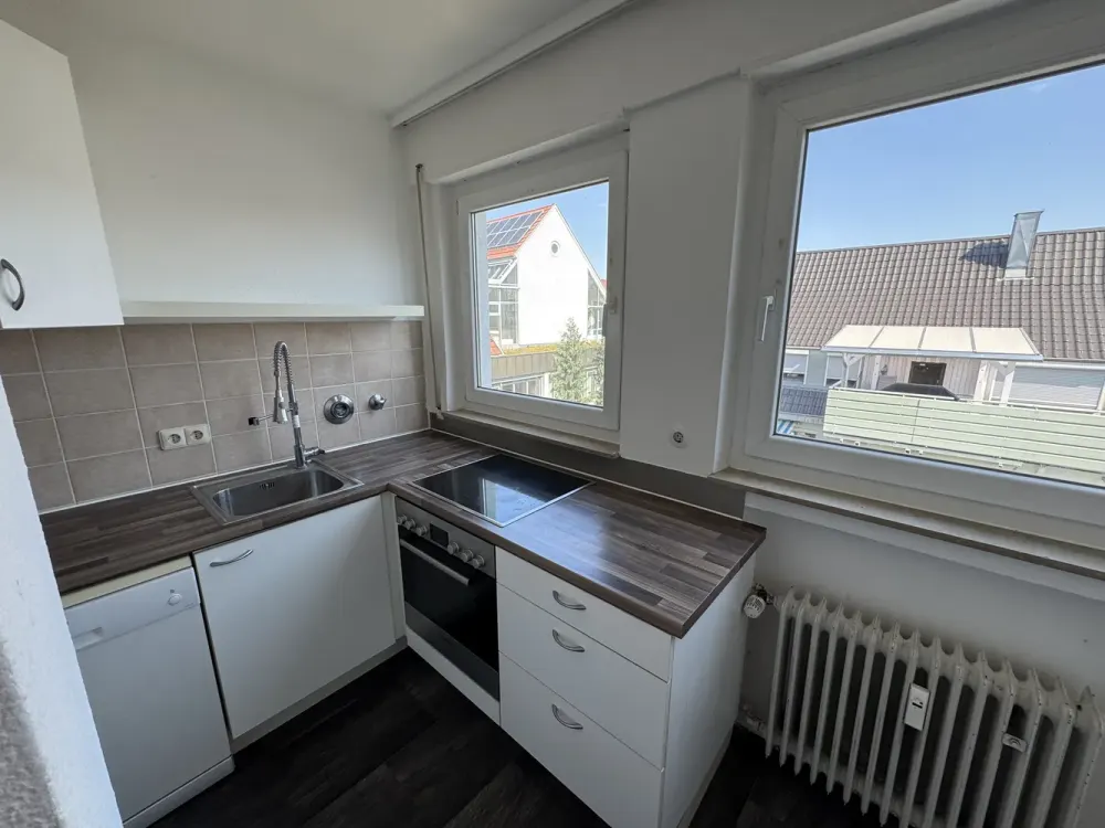 Schönes, helles 1 Zimmerappartement mit separater Küche in Münchingen