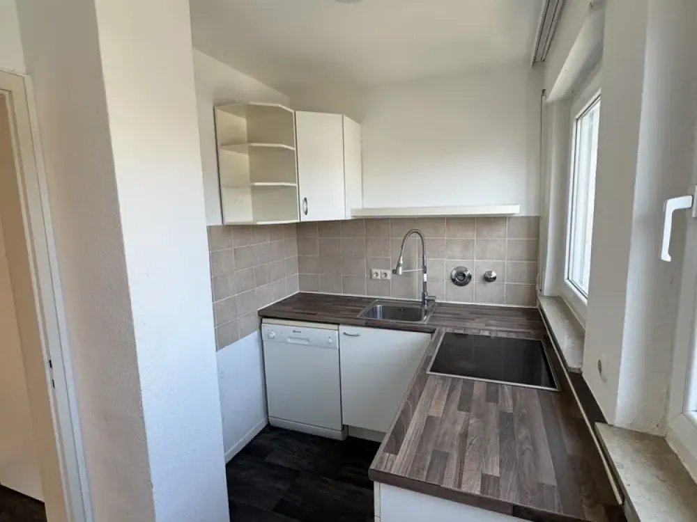Schönes, helles 1 Zimmerappartement mit separater Küche in Münchingen