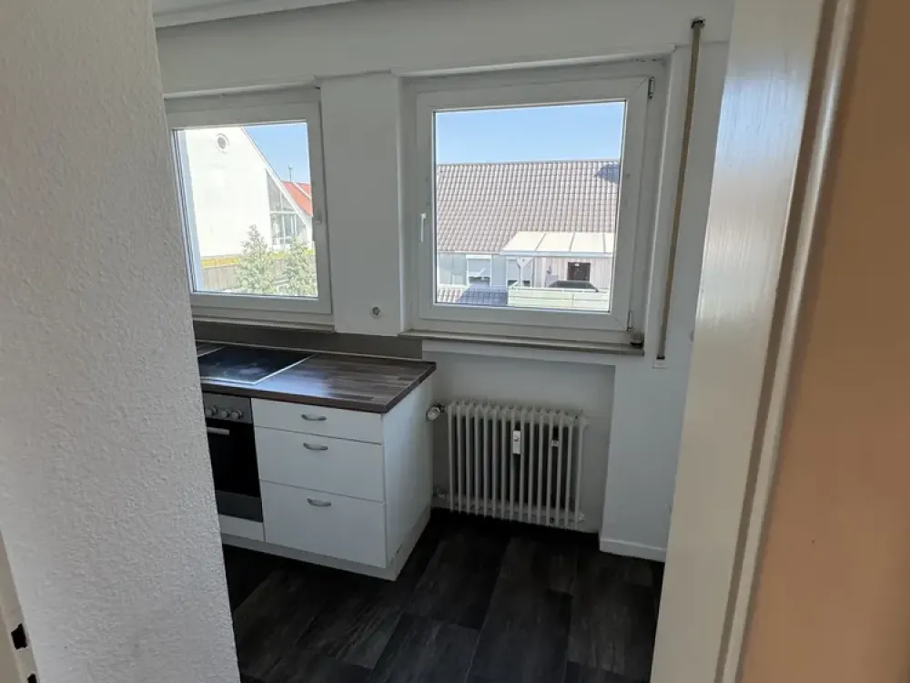 Schönes, helles 1 Zimmerappartement mit separater Küche in Münchingen