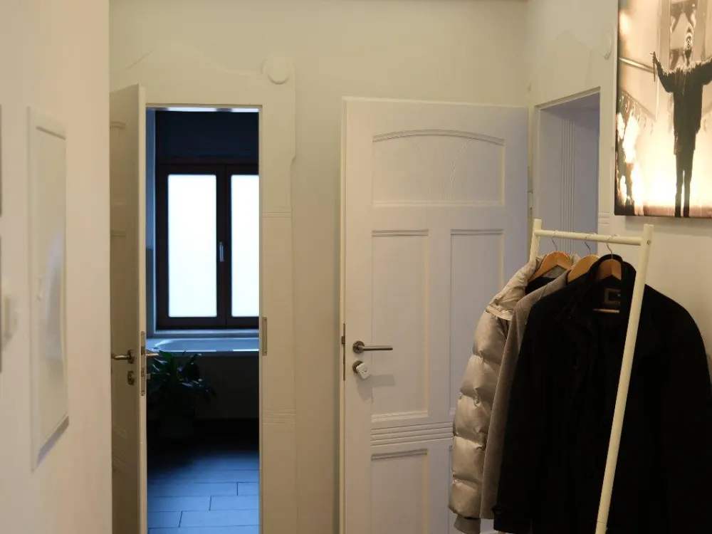 Moderne möblierte Wohnung zur Zwischenmiete ab Oktober