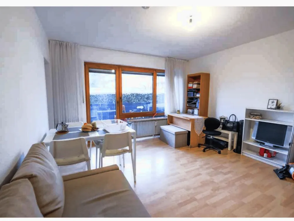 Möblierte 1-Zimmer-Wohnung mit Balkon, TG-Stellplatz und WLAN