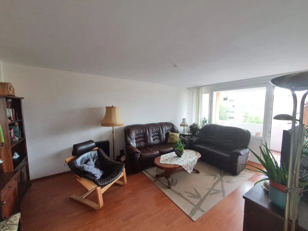 Modernisierte 4-Zimmer-Wohnung mit großem Balkon in begehrter MHH-Nähe