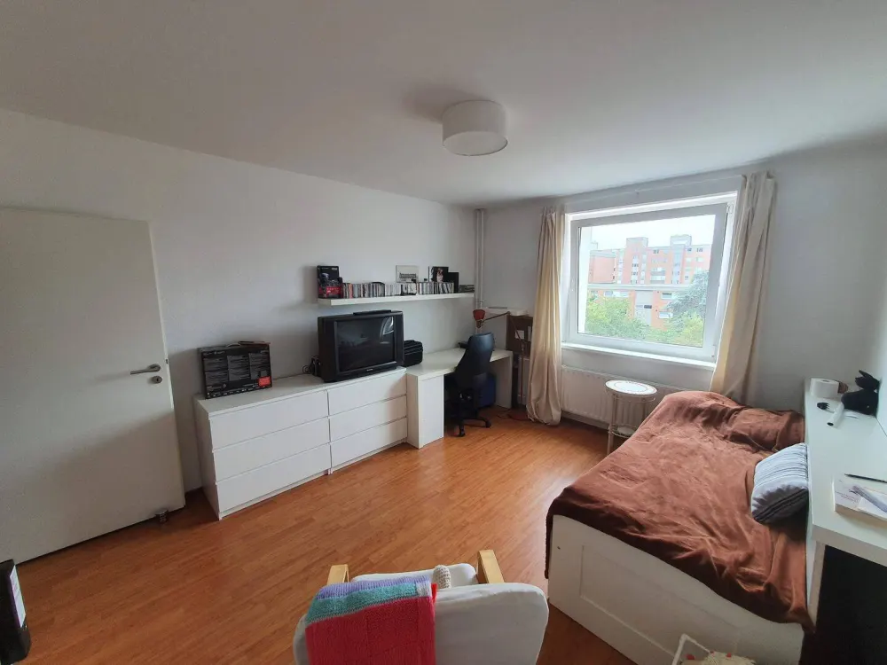 Modernisierte 4-Zimmer-Wohnung mit großem Balkon in begehrter MHH-Nähe