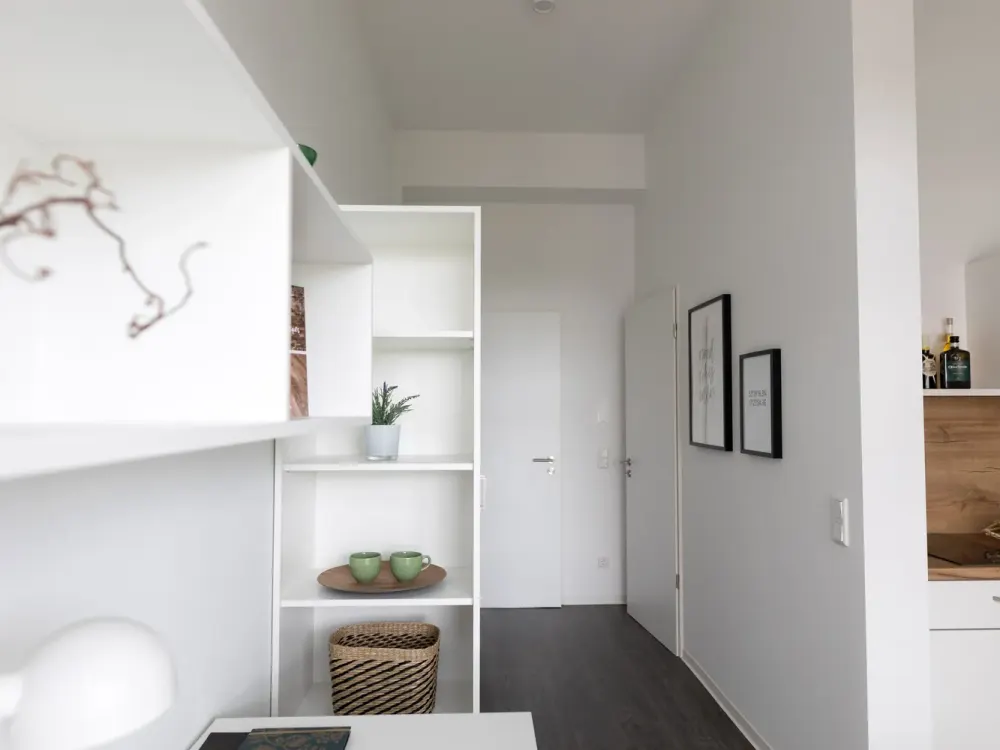 geräumiges, möbliertes Apartment in Düsseldorf- Rath sucht neuen Mieter!