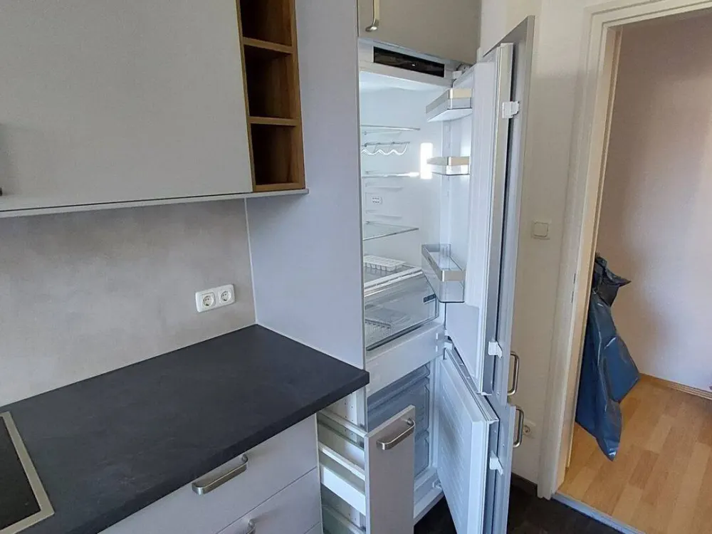 3 Zimmerwohnung mit Einbauküche und Balkon zum Innenhof