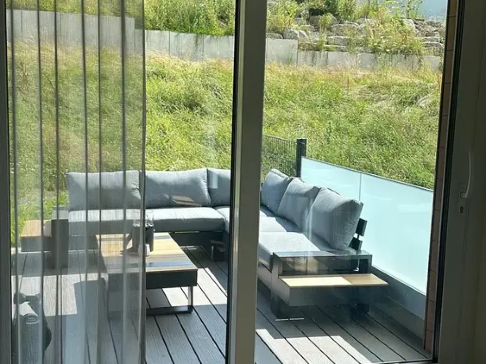 High-quality 3-room apartment with terrace for rent