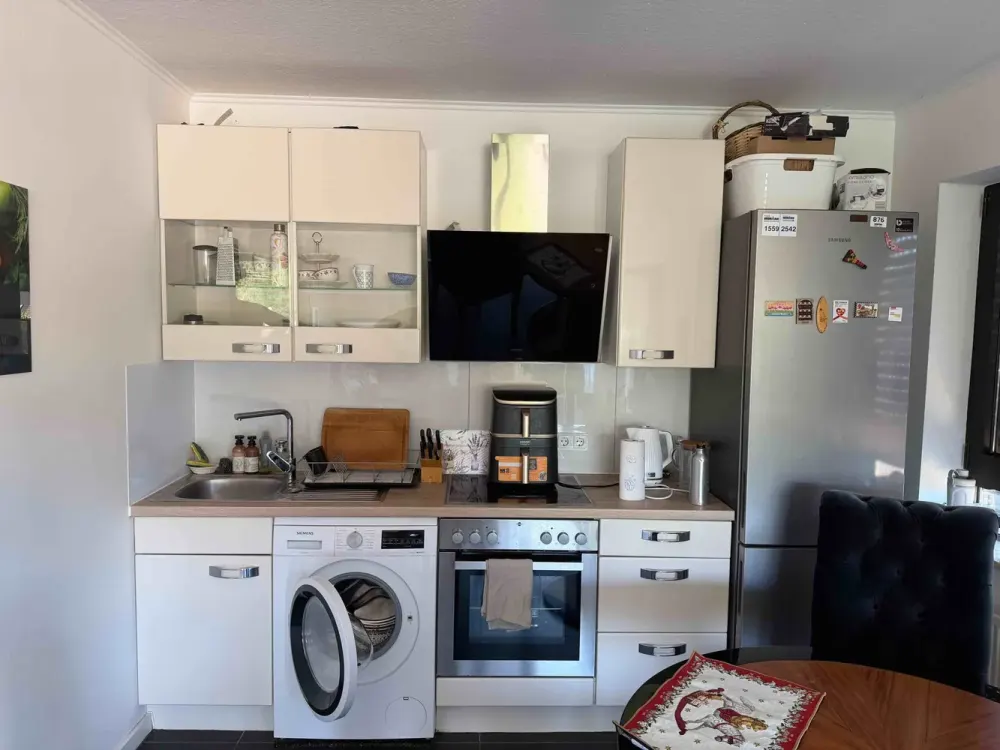Moderne 2 Zimmer Wohnung in Unterbach!Sonnenbalkon! Aufzug! TG-Stellplatz! Naturerholungsgebiet!