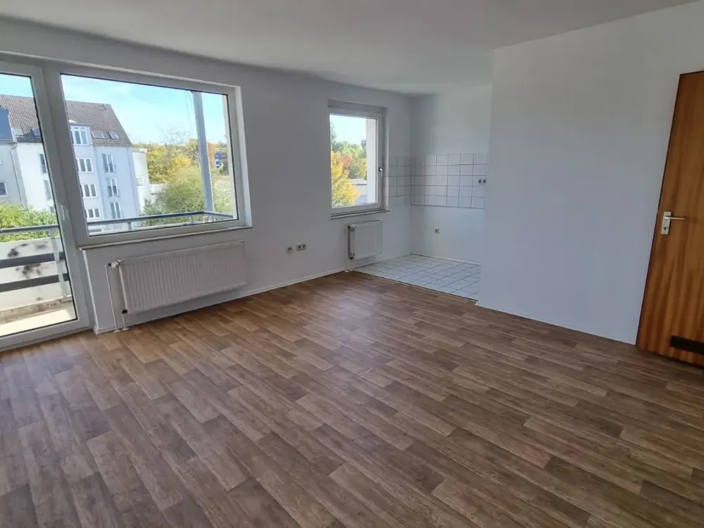 Renovierte 3-Zimmer-Wohnung mit Balkon und Stellplatz! Perfekt für die Familie!