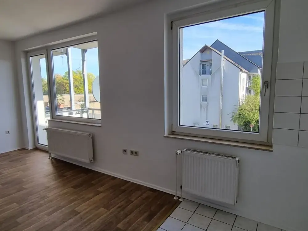 Renovierte 3-Zimmer-Wohnung mit Balkon und Stellplatz! Perfekt für die Familie!