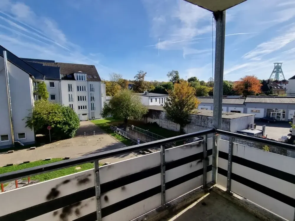 Renovierte 3-Zimmer-Wohnung mit Balkon und Stellplatz! Perfekt für die Familie!