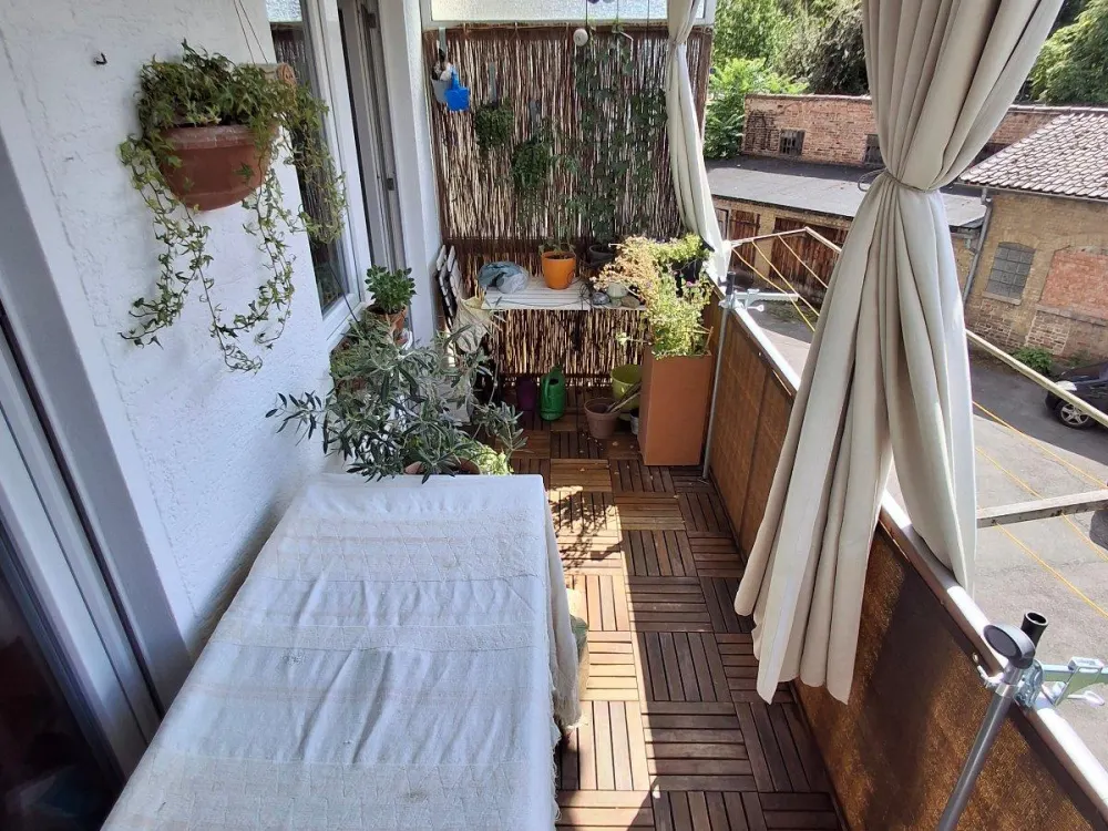 ~ S- WEST RUHIGE 3 Zi. MIT UNEINSEHBAREN & SONNIGEN BALKON ~