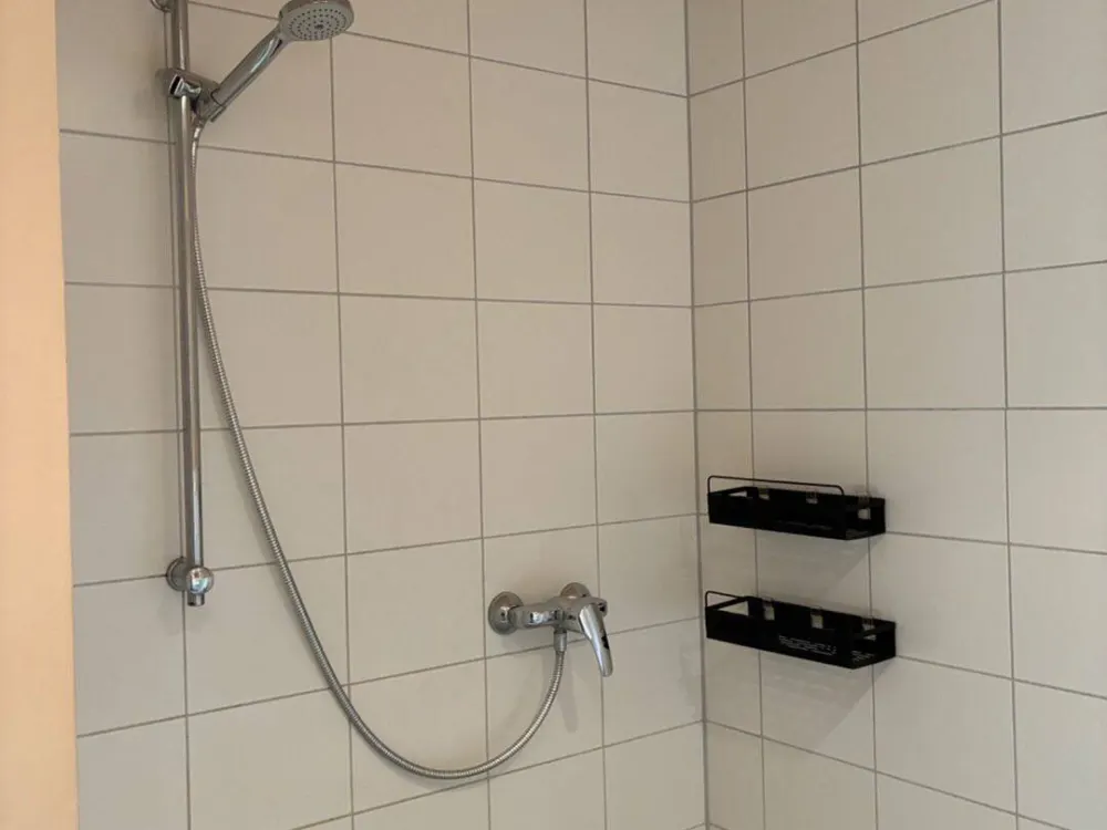 Hoch oben wohnen: 1-Zimmer-Wohnung mit Balkon in Dresden - Hechtstraße (01097)