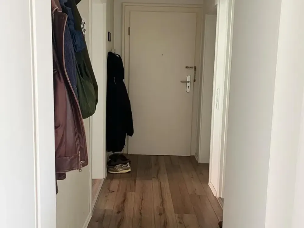 شقة مكونة من 3 غرف مؤثثة جزئياً ومعتنى بها تقع في وسط Glockenhof Nürnberg