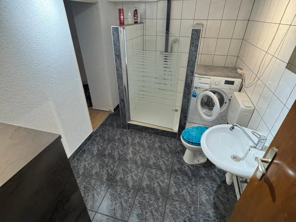 Vermiete schöne 2 Zimmer/Küche/Bad Wohnung in Erlensee