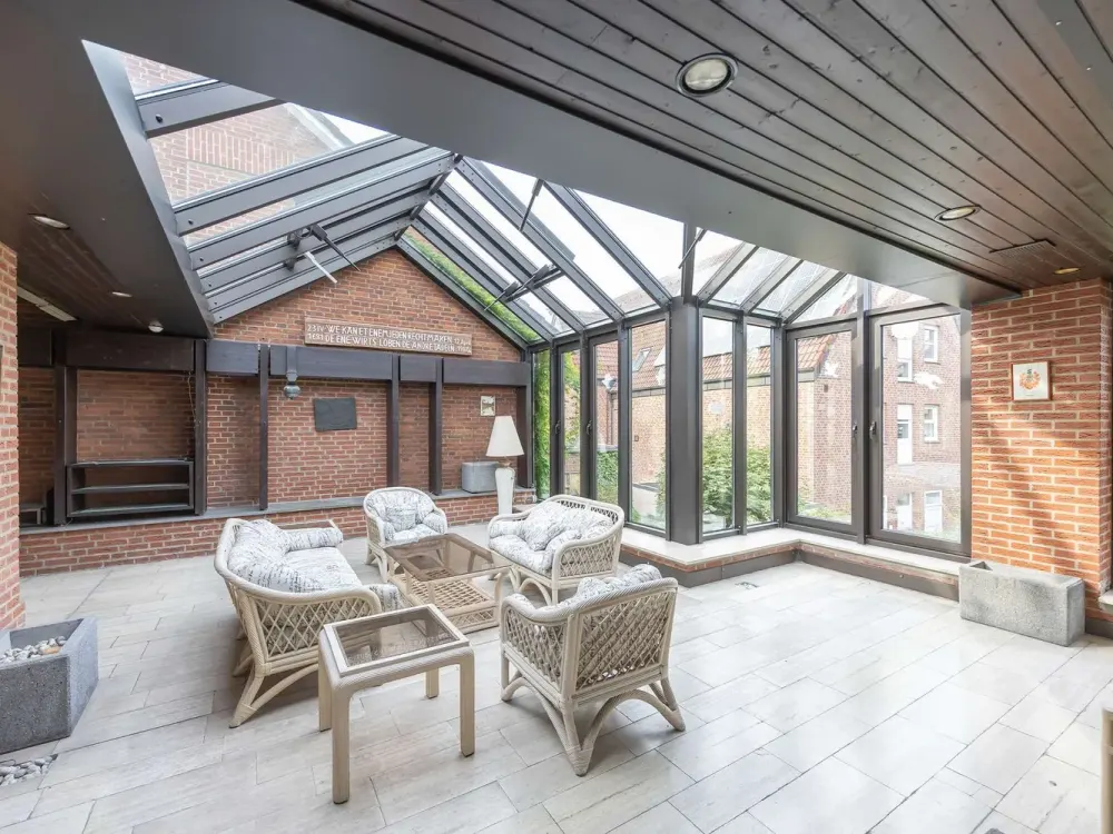 Wohnen wie im eigenen Haus, großzügige Maisonettewohnung mit Wintergarten im Herzen von Senden
