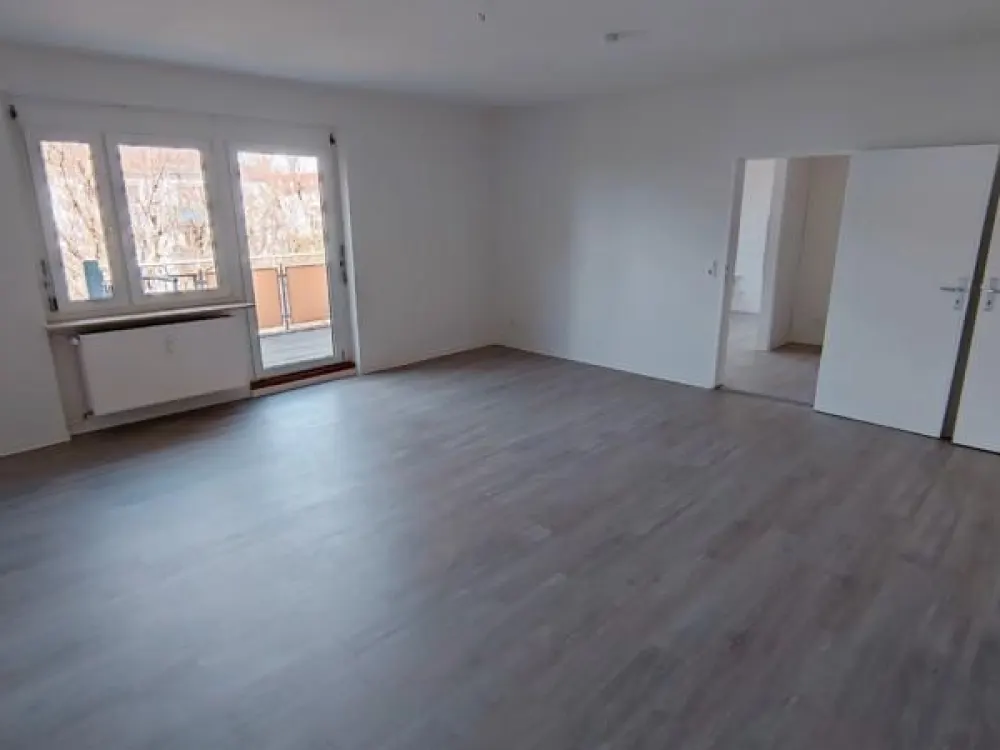 Das Glück hat ein Zuhause: renovierte 3-Zi.-Wohnung
