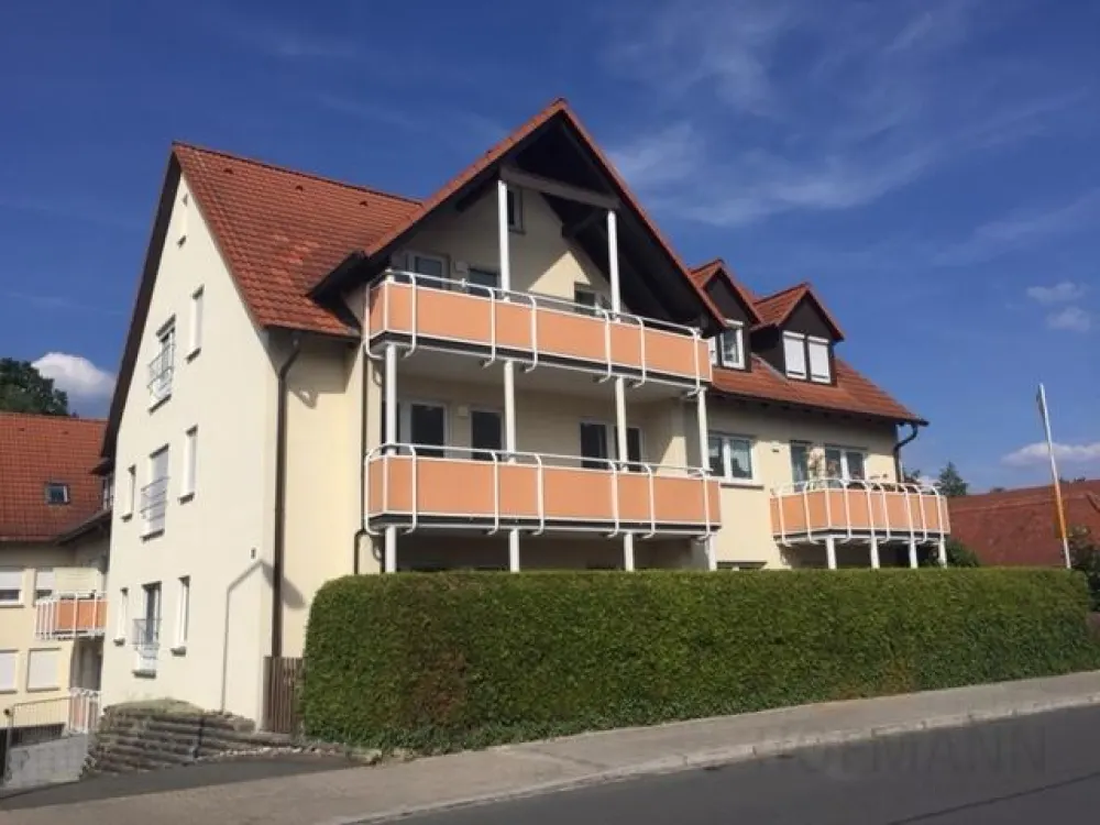 Sofort beziehbare 2-1/2 Zim. Wohnung, oberste Etage, Einbauküche, Garage, Hausmeisterservice uvm.