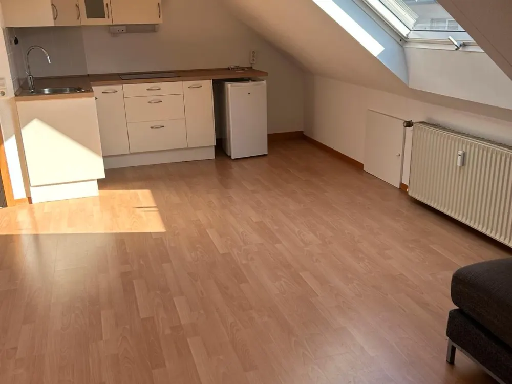 Charmantes 1 Zimmer Appartement / Dachgeschosswohnung in Neuss