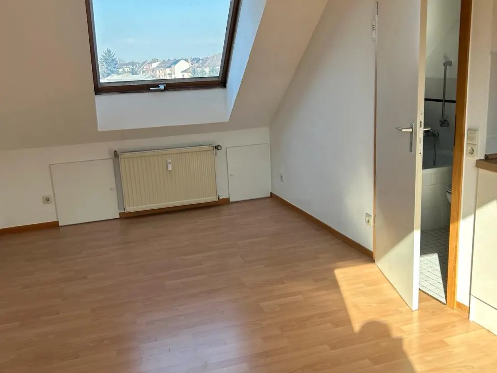 Charmantes 1 Zimmer Appartement / Dachgeschosswohnung in Neuss