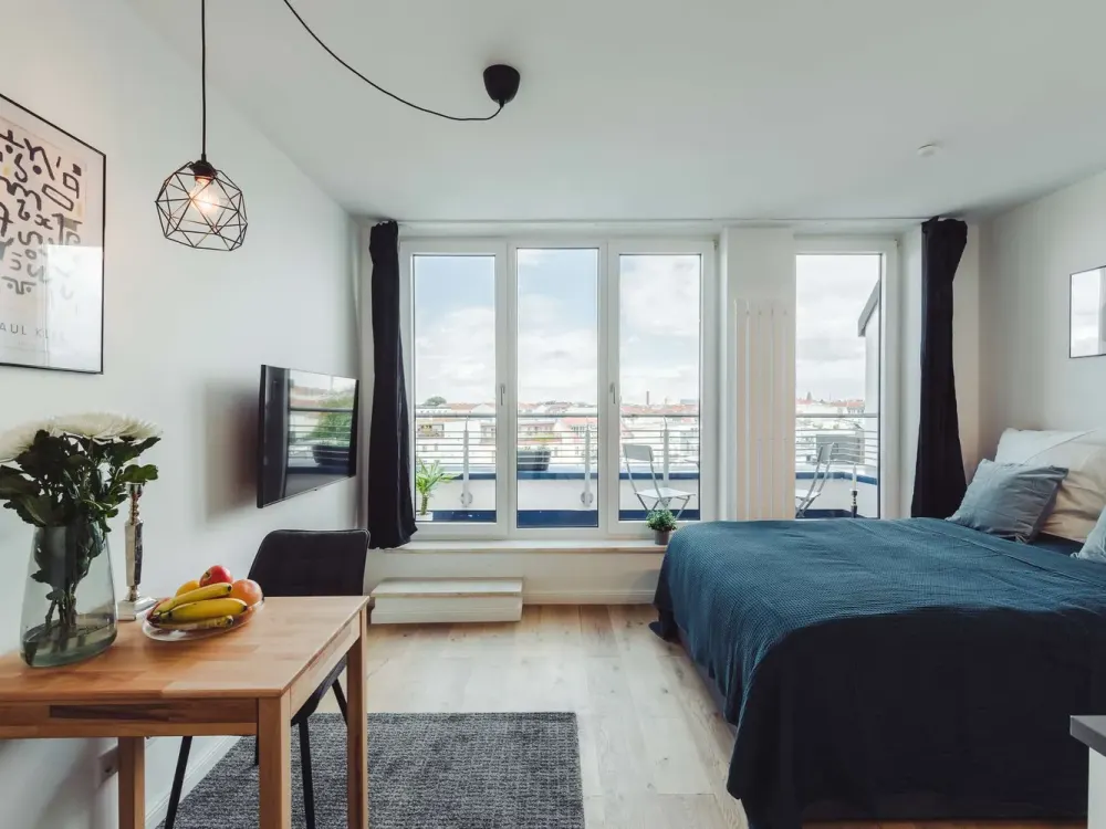 Möbliertes Studio im Dachgeschoss mit Terrasse im Herzen vom Prenzlauer Berg