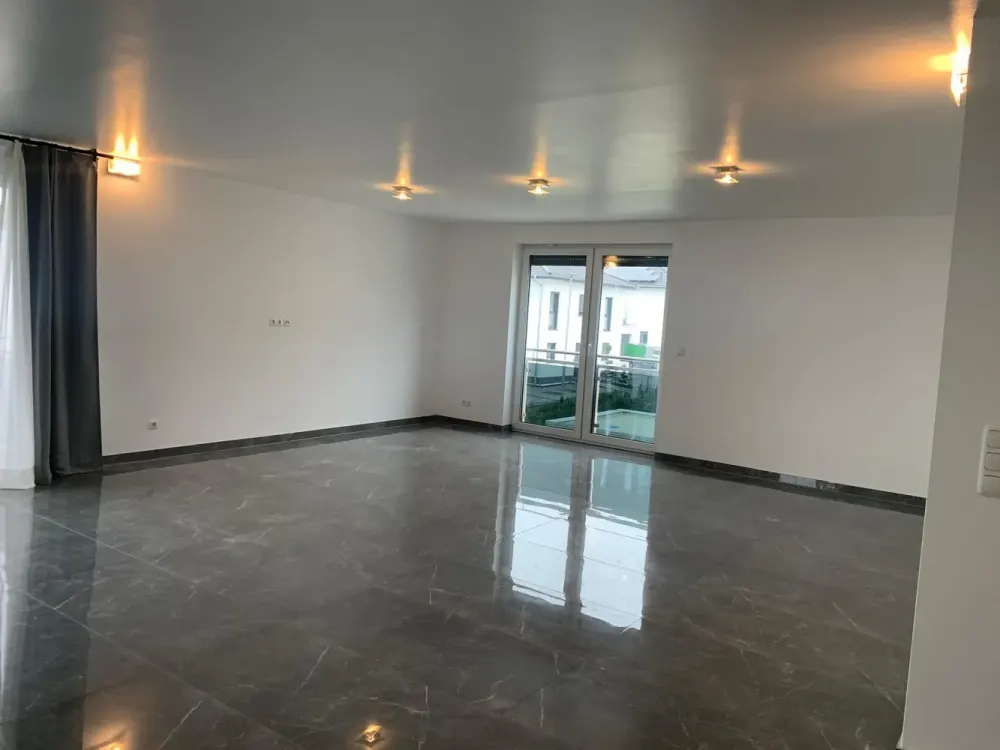 Energy-efficient, high-quality / luxurious, 4-room apartment with southwest balcony in Rosbach near Friedrichsd, close to BAB
