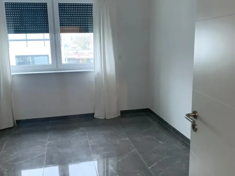 Energy-efficient, high-quality / luxurious, 4-room apartment with southwest balcony in Rosbach near Friedrichsd, close to BAB