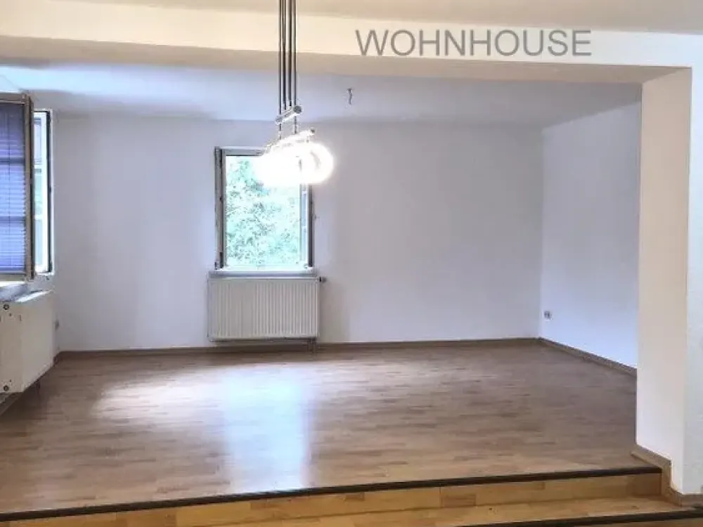 ++2-Room Apartment with Parking Space - Spacious Dining Area - Surrounded by Greenery - CLOSE TO THE LAKE! Zwenkau ++