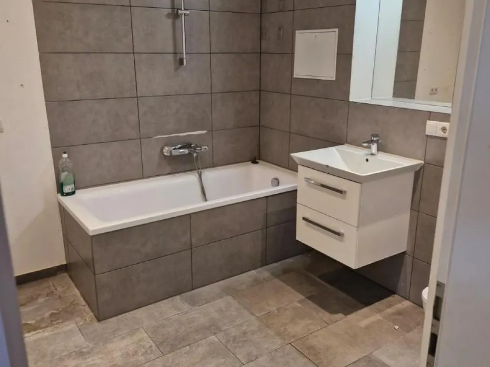 Sanierte 2-Zimmer-Wohnung mit Balkon, im Park, Berlin-Staaken