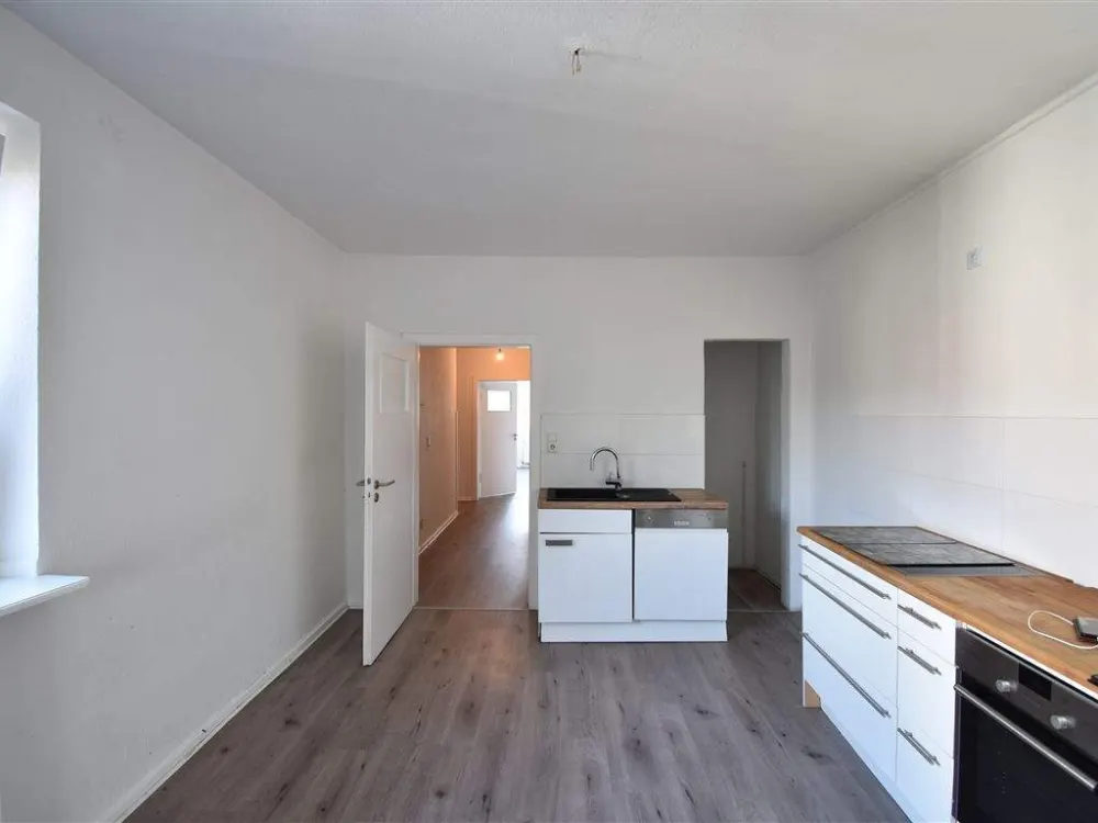 Mit EBK! Bezugsfreie 2-Zimmer-Wohnung