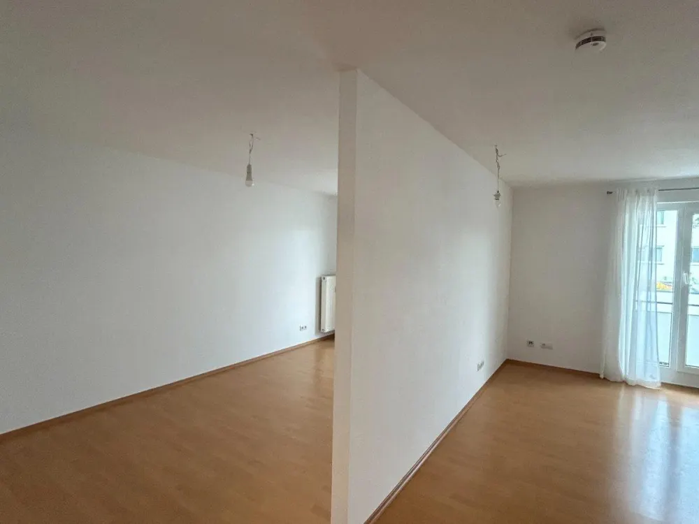 Helle 1-Zi.-Whg. mit separatem Schlafbereich, Südbalkon & EBK