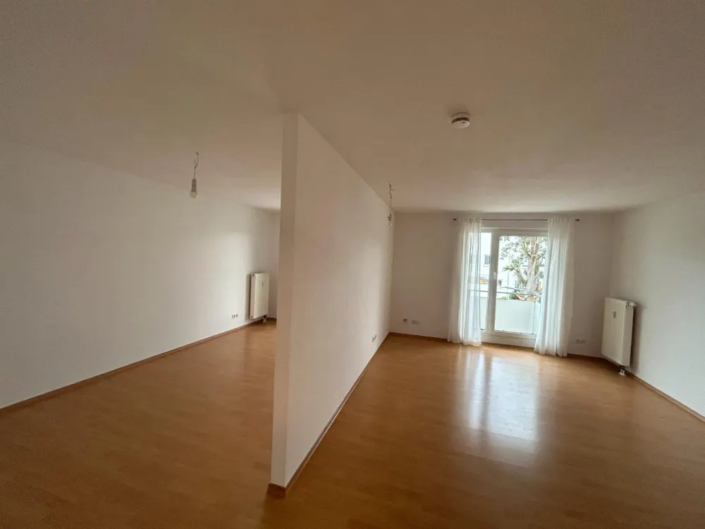 Helle 1-Zi.-Whg. mit separatem Schlafbereich, Südbalkon & EBK