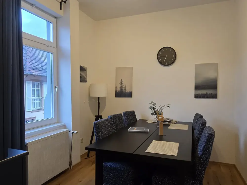 Stylisches WG-Zimmer nahe Karlsruhe, möbliert, zentral & flexibel (ideal für Studierende)