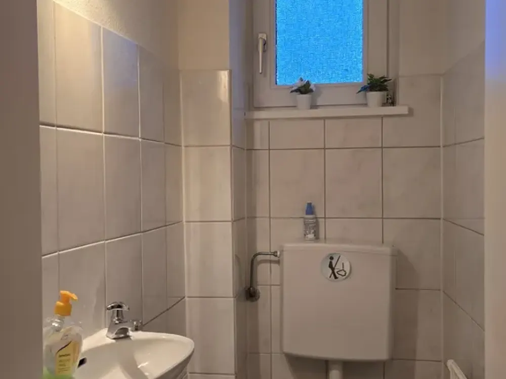 Stylisches WG-Zimmer nahe Karlsruhe, möbliert, zentral & flexibel (ideal für Studierende)