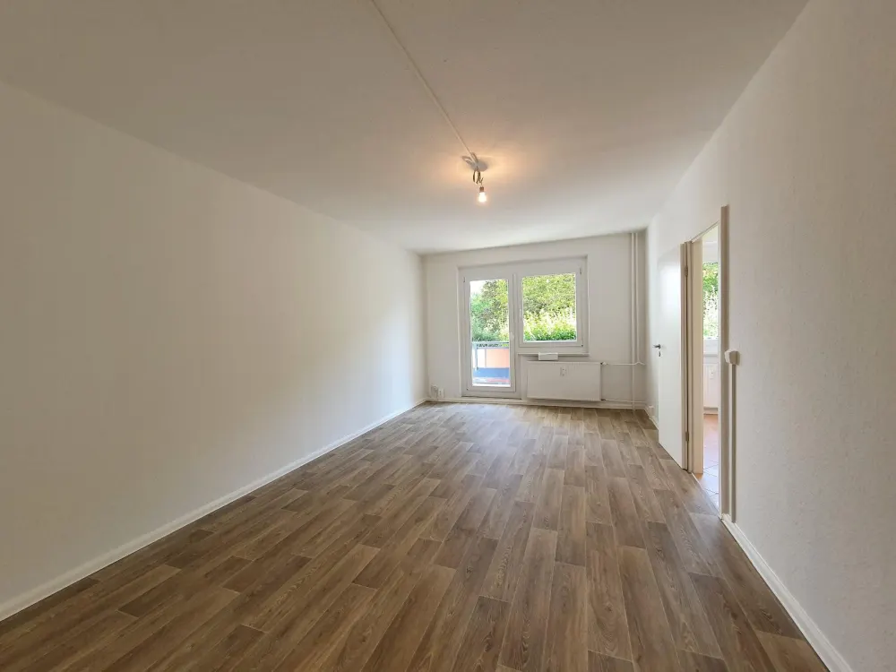 Ab sofort***Einziehen und wohlfühlen***3 Zimmer mit Balkon und Wannenbad!