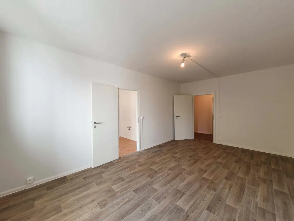 Ab sofort***Einziehen und wohlfühlen***3 Zimmer mit Balkon und Wannenbad!