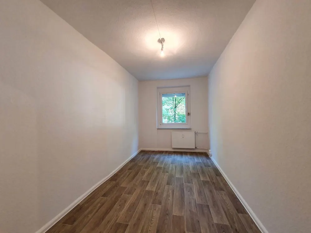 Ab sofort***Einziehen und wohlfühlen***3 Zimmer mit Balkon und Wannenbad!