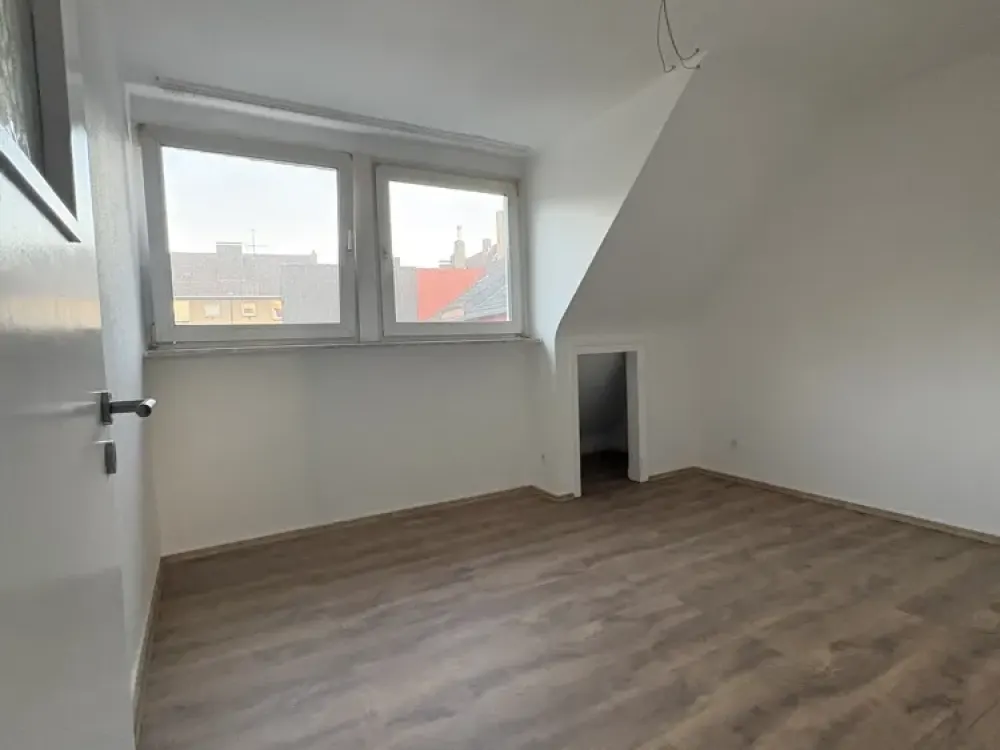 Modernized 1-Room Apartment in Hagen-Altenhagen