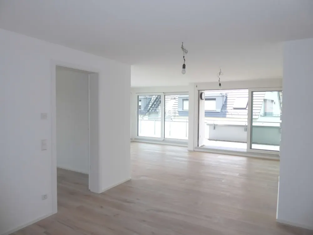 *EXKLUSIVE 4 Zi Maisonette-Apartment, Terrassen, 2 TG-Stellplätze, Keller, u.v.m.