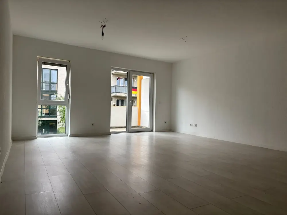 Einziehen und wohlfühlen! 2 Zimmer Wohnung mit Balkon!