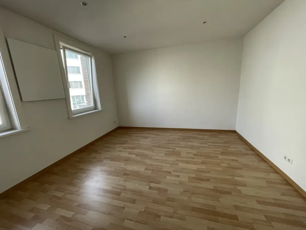 Gepflegte 4 Zimmer Wohnung mit sehr guter Anbindung