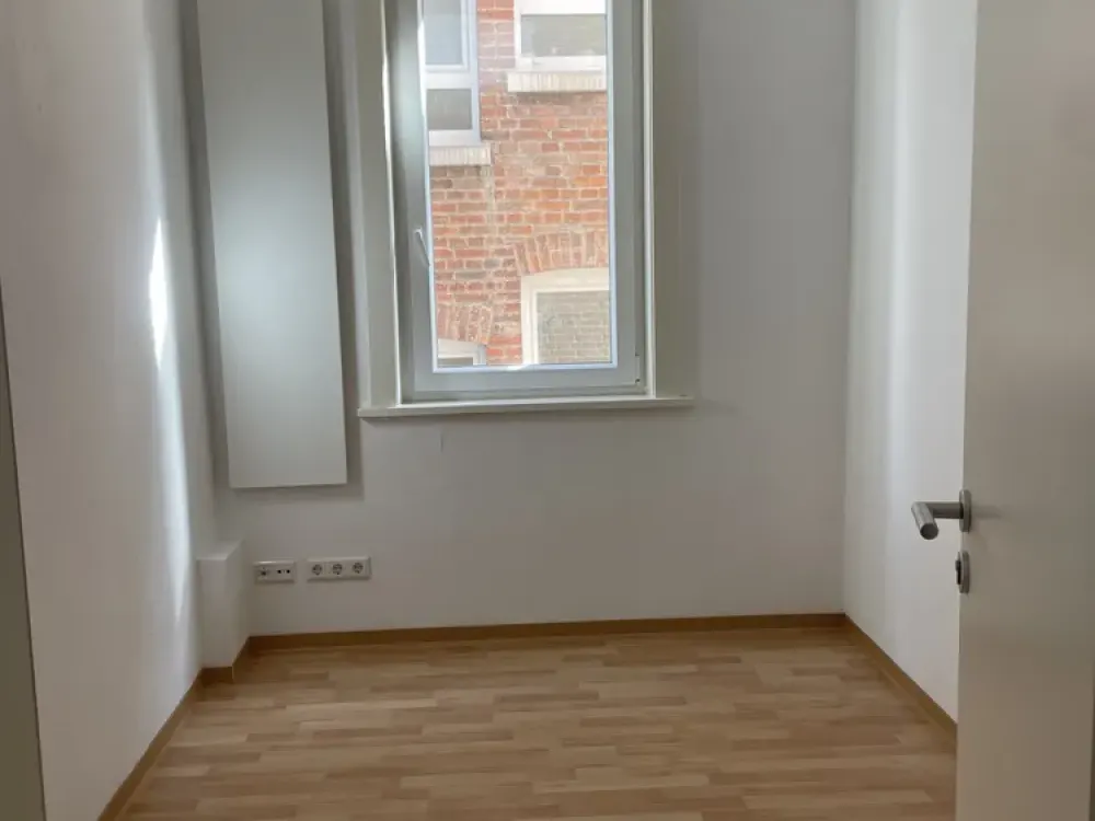 Gepflegte 4 Zimmer Wohnung mit sehr guter Anbindung