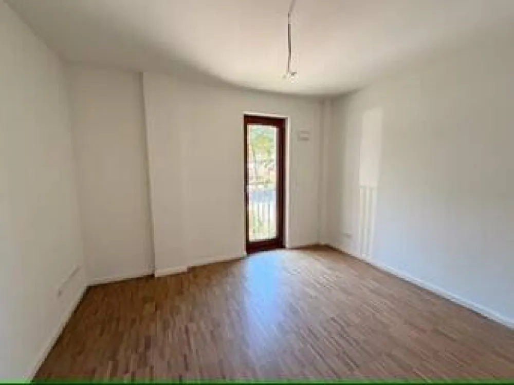 Moderne 3-Zimmer-Neubauwohnung mit Terrasse und Einbauküche
