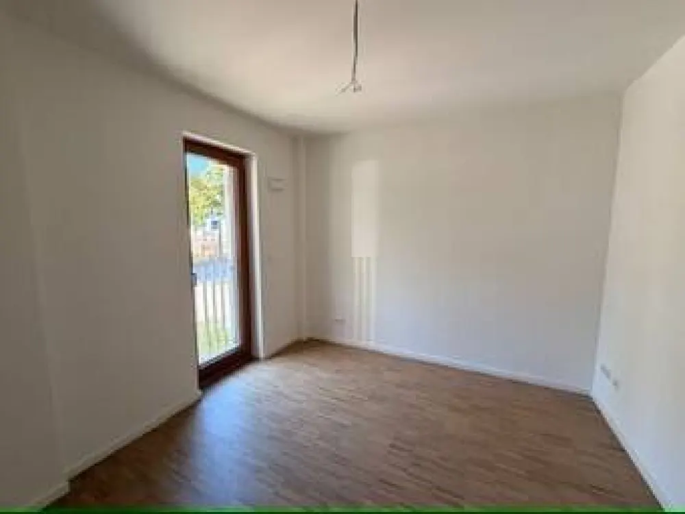 Moderne 3-Zimmer-Neubauwohnung mit Terrasse und Einbauküche