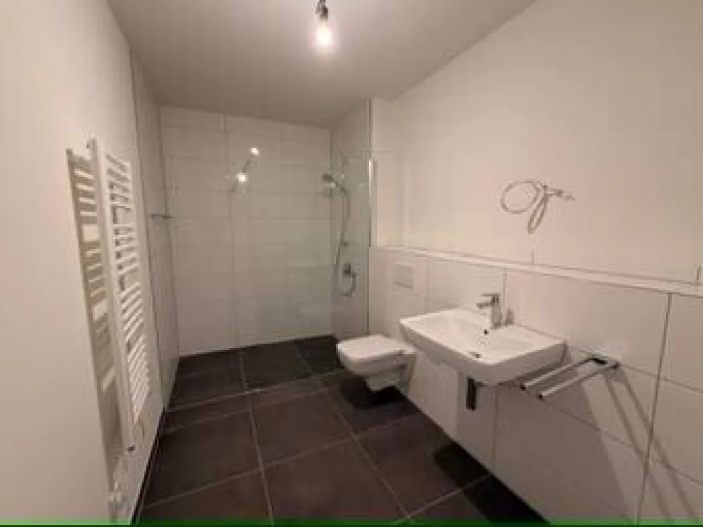 Moderne 3-Zimmer-Neubauwohnung mit Terrasse und Einbauküche