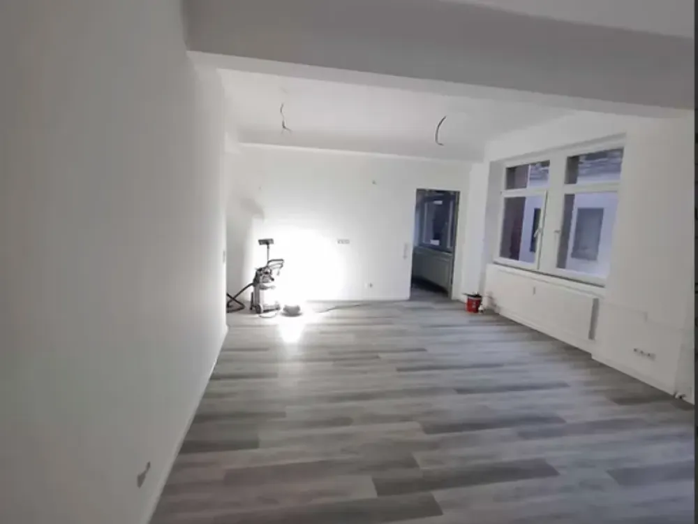 Helle, komplett sanierte 2-Zimmerwohnung mit Loft-Charakter