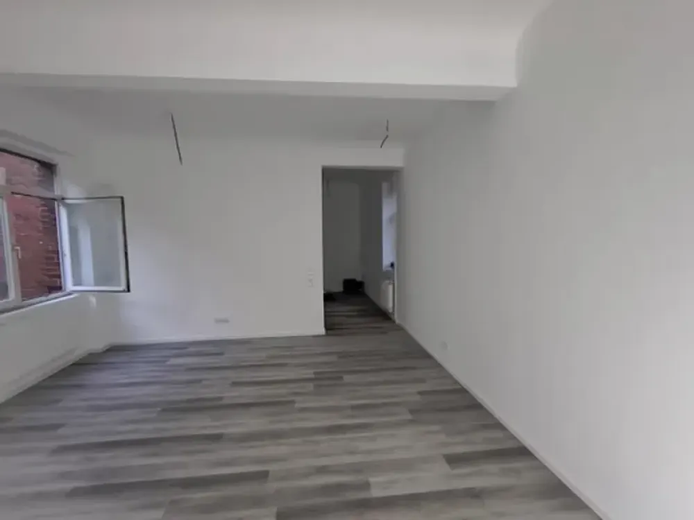 Helle, komplett sanierte 2-Zimmerwohnung mit Loft-Charakter