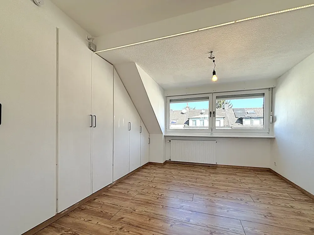 Ideal für eine 2er-WG, großzügige 2-Zimmer-Wohnung mit Balkon in Krefeld-Uerdingen