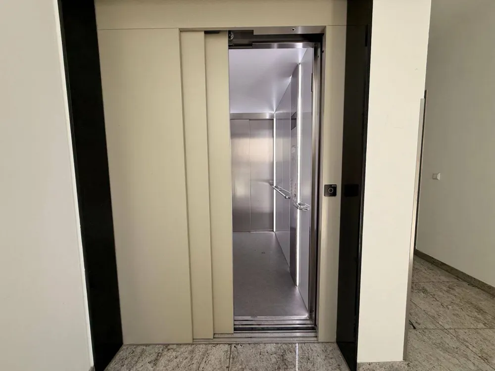 *sofort bezugsfrei* Hochwertige 4-Zimmer I 2 Bäder I großer Balkon I Fußbodenheizung I Zentrum-Nord
